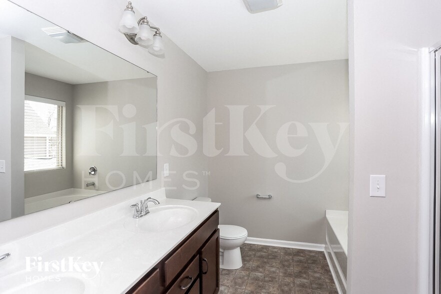 Building Photo - 8184 Thornton St