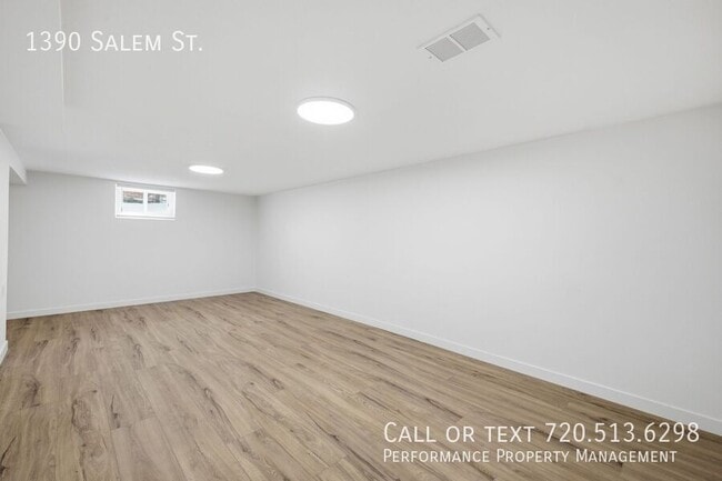 Building Photo - 1390 Salem St