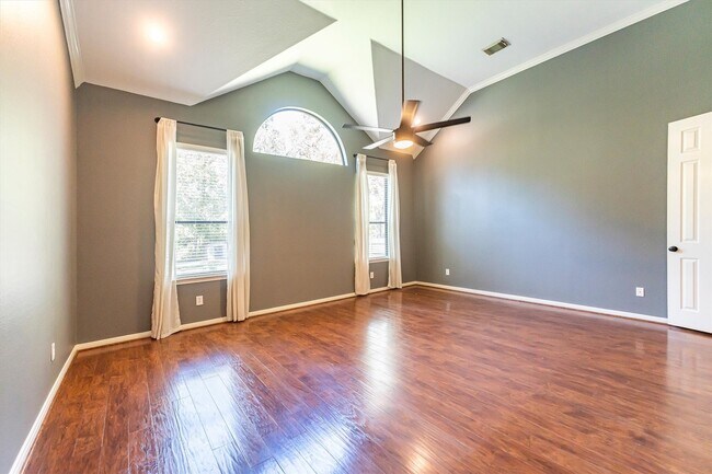 Building Photo - 3517 Oak Landing