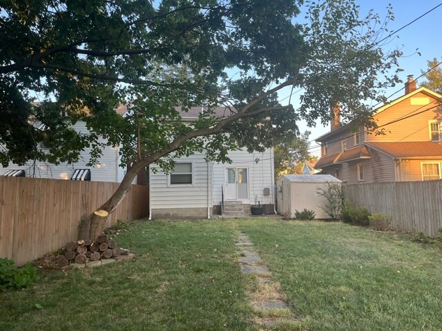 Backyard - 633 S Terrace Ave