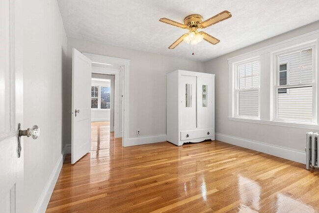 Building Photo - 40 Albion St