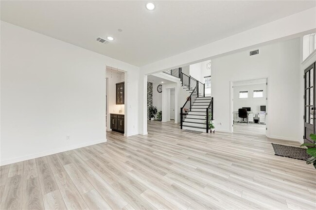 Building Photo - 2420 Novara Trl