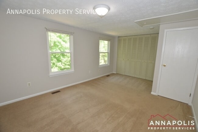 Building Photo - 1186 White Coral Ct