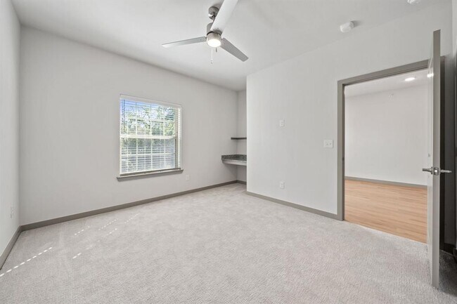 Building Photo - 691 Union Chapel Rd