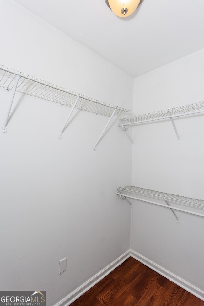 Building Photo - 6960 Brown Dr S