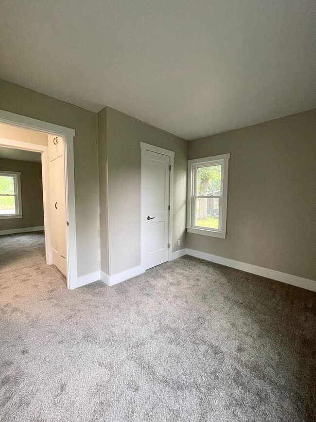 Building Photo - Two Bedroom Home in Vicksburg