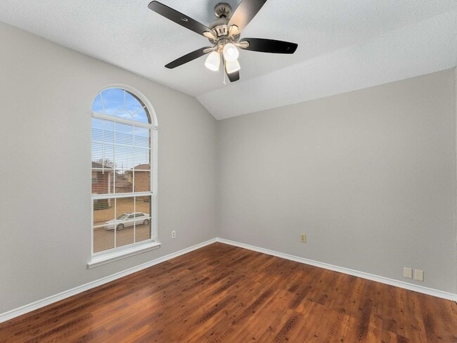 Building Photo - 7010 Graham Dr