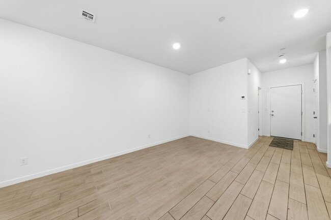 Building Photo - Brand New 3 Bedroom Townhome with Premium Upgrades & Resort-Style Amenities!