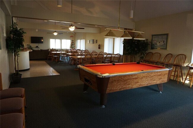 Building Photo - 1515 Pinellas Bayway S