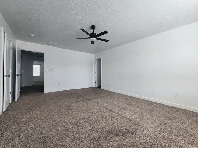 Building Photo - 14928 Messi St