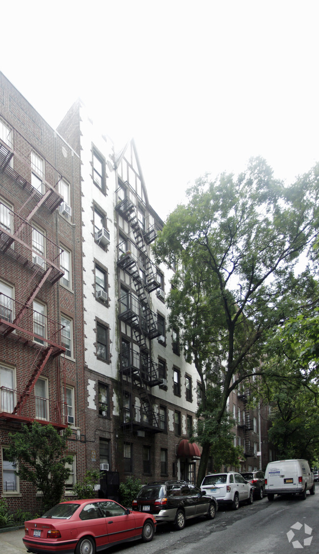Building Photo - 183 Pinehurst Avenue