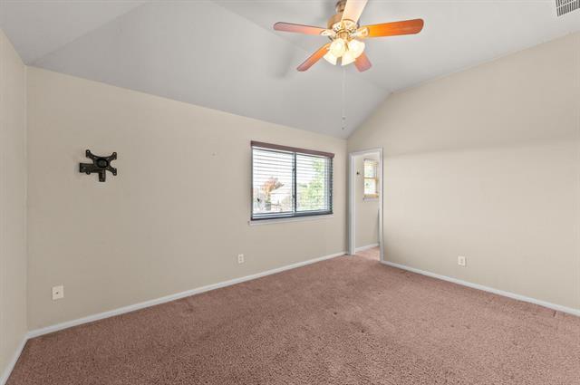Building Photo - 1518 Lakeview Dr