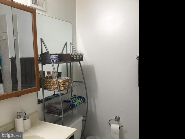 Building Photo - 1029 Margate Ct