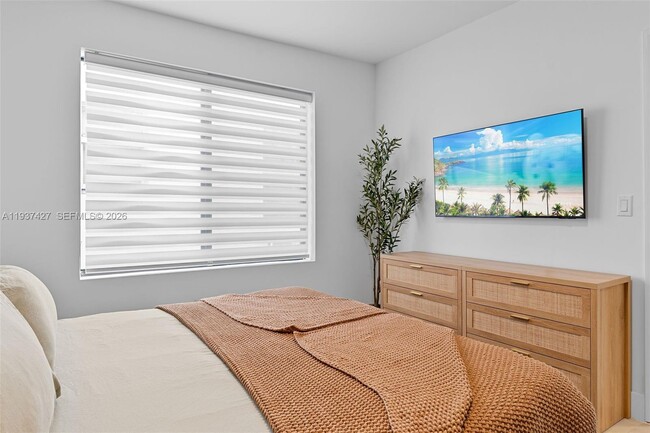 Building Photo - 1144 SW 4th St