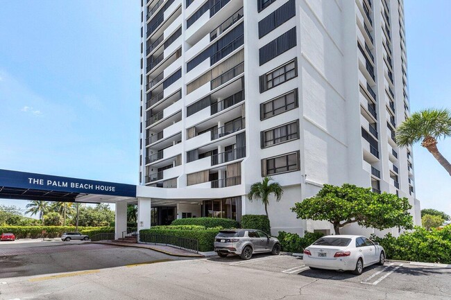 Building Photo - 5600 N Flagler Dr