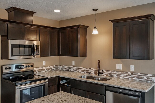 Building Photo - 270-272 Gwinn Street E