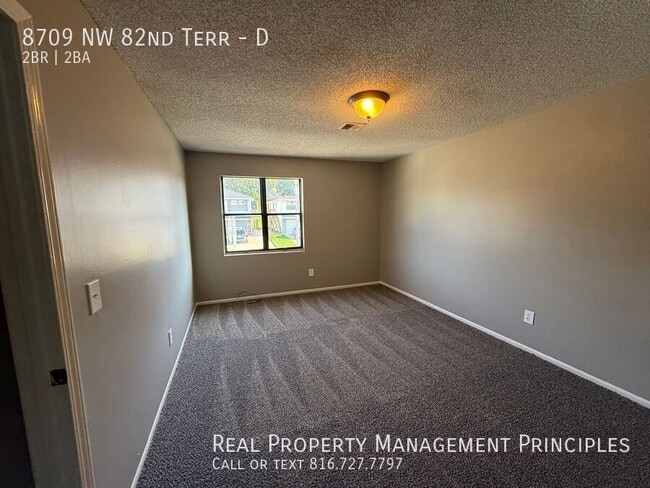 Building Photo - 8709 NW 82 Terrace