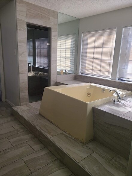 Building Photo - 305 Centennial Blvd