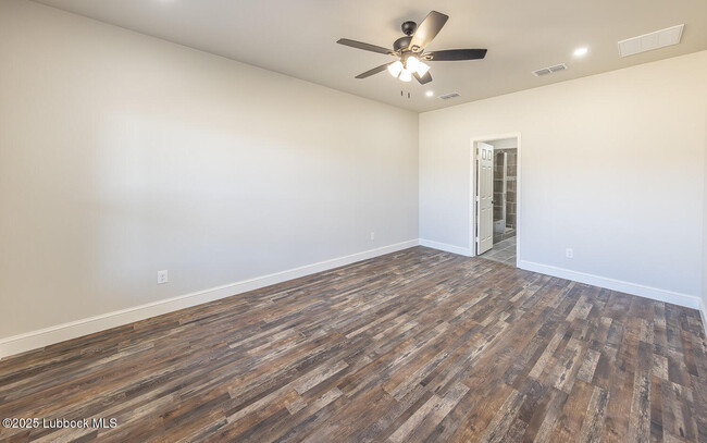 Building Photo - 1808 Ross Ave