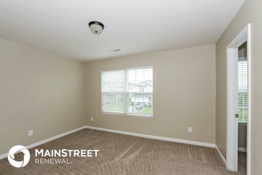 Building Photo - 8727 Balsam Bay Rd