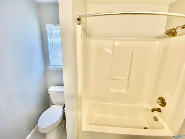 Building Photo - 304 Harvestwood Ct