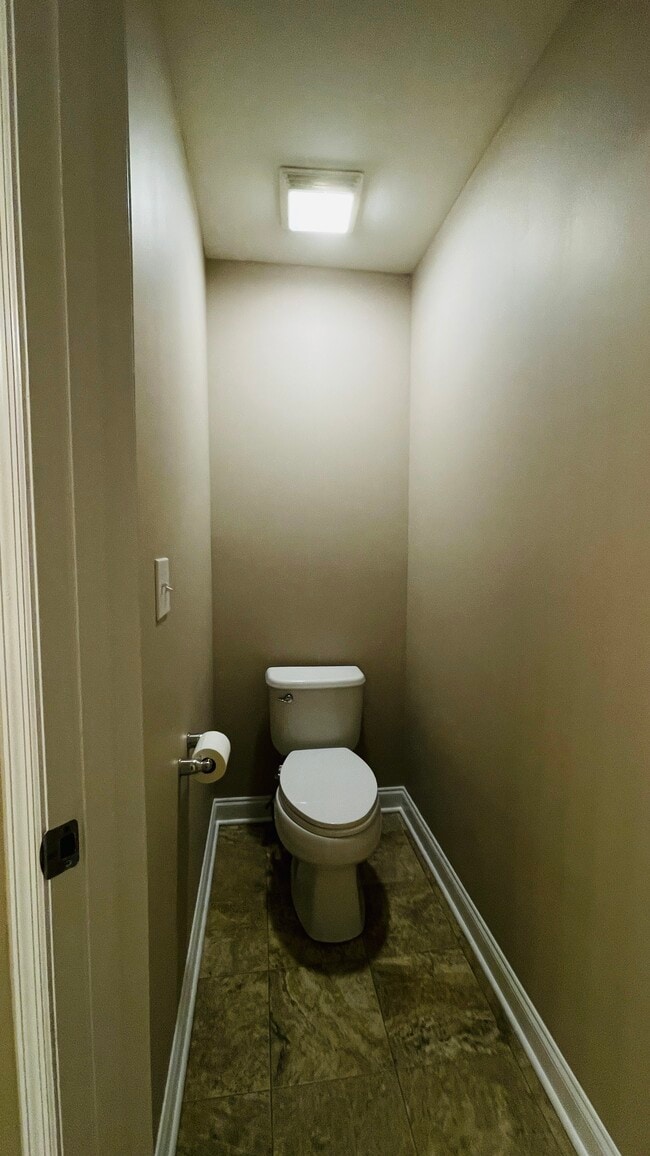 Building Photo - 16300 Brookfield View Ct