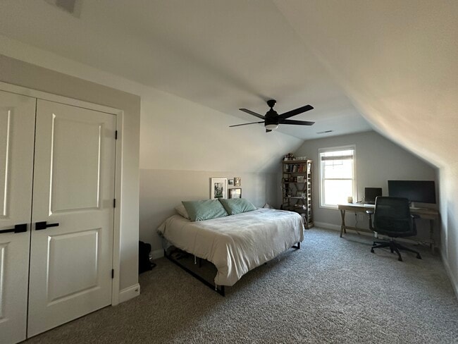 Building Photo - 1032 Hyco rd