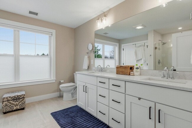 Building Photo - 40 Sage Ln