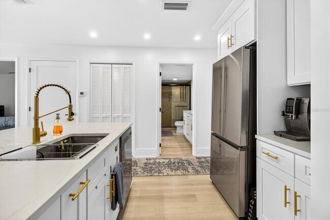 Building Photo - 29254 Bay Hollow Dr