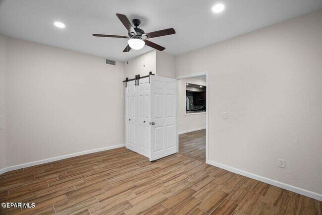 Building Photo - 7216 Desert Jewel Dr