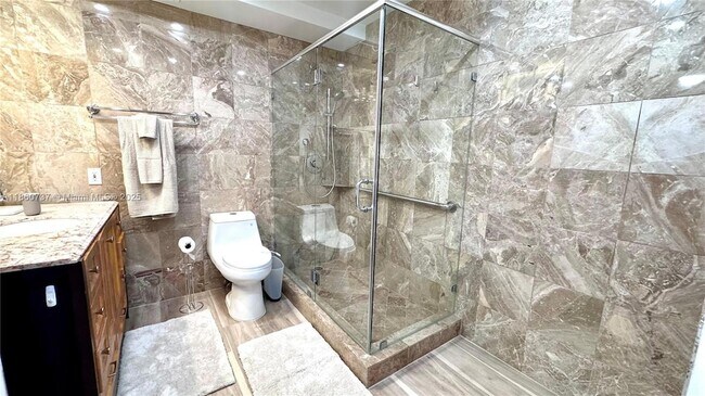 Building Photo - 3505 S Ocean Dr