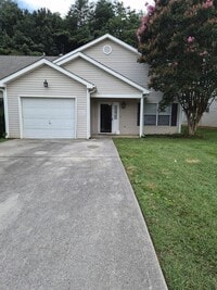 Building Photo - West Knoxville 37934 - 3 bedroom, 2.5 bath with a sunroom and 1-car garage - Call Lisa Vineyard 8...