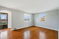 Building Photo - Recently Updated Single Family 3 Bedroom Home.  Available June 10th!