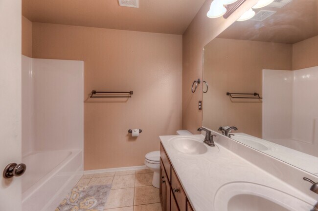 Building Photo - 1501 W Birmingham St