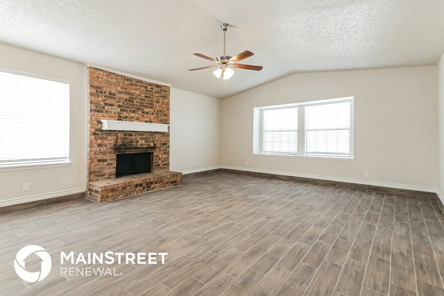 Building Photo - 2718 Holy Cross Ln