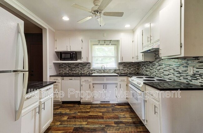 Building Photo - 317 Johnston Dr