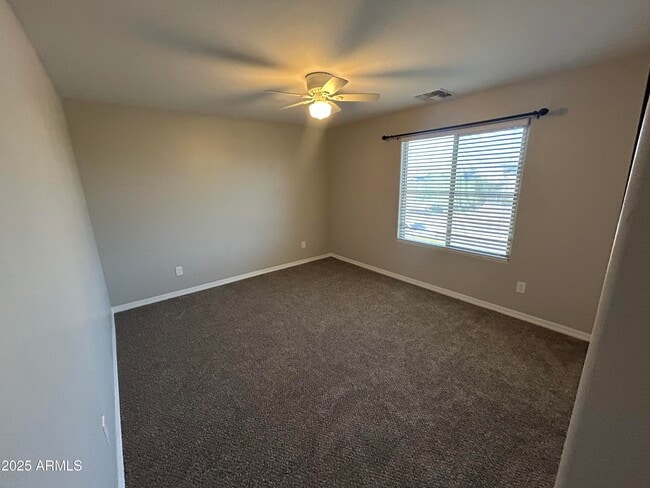 Building Photo - 25930 N Thornhill Dr
