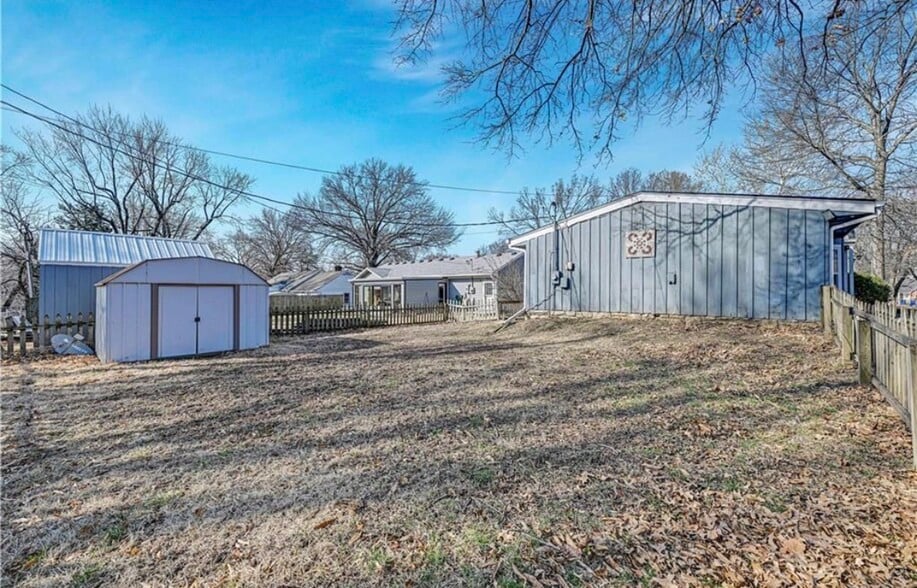 Building Photo - 12417 W 56th St