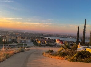 Building Photo - 238 Lakeview Dr