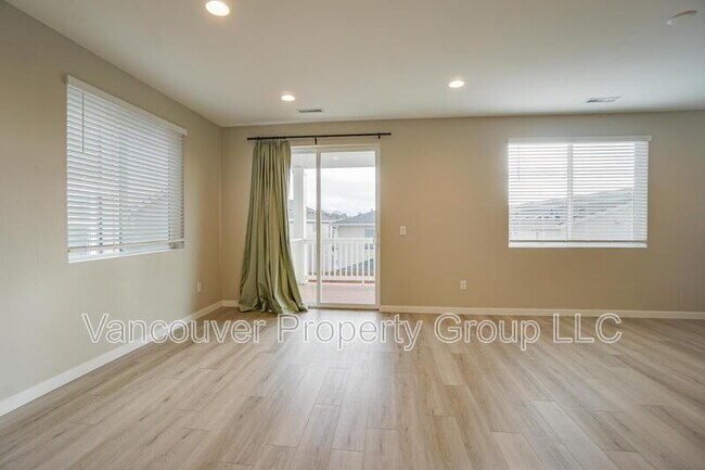 Building Photo - 721 NW 178th Wy