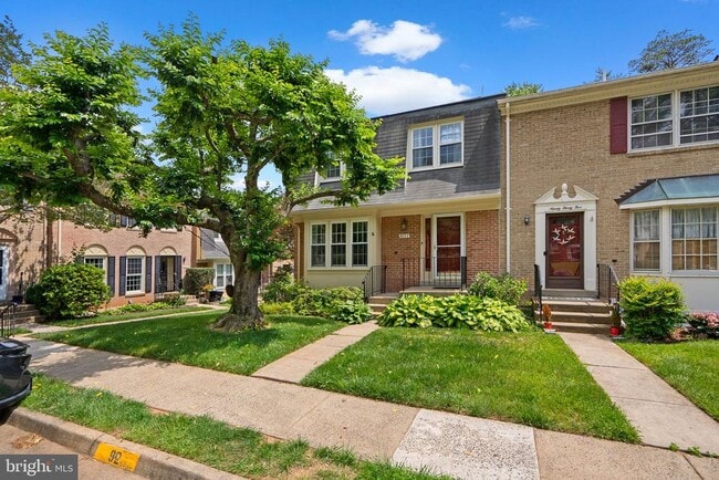 Building Photo - 9033 Blarney Stone Dr