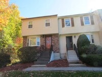 Building Photo - Gorgeous Derry Townhouse for Rent- Stongat...