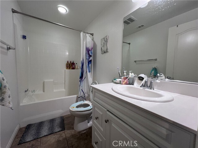 Building Photo - 136 Neptune