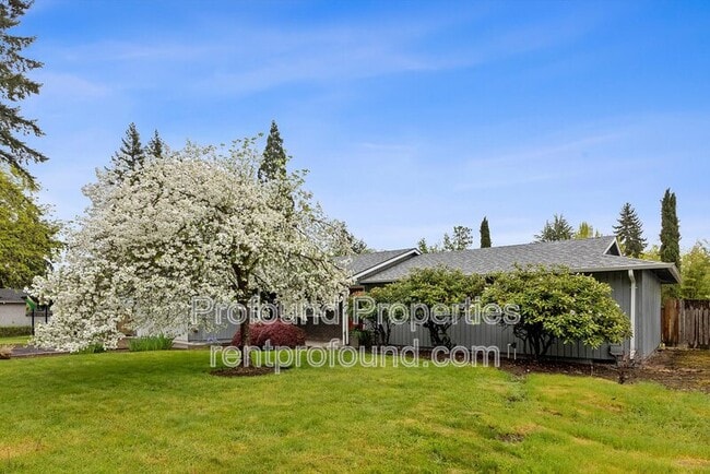 Building Photo - 5860 SW 191st Ave