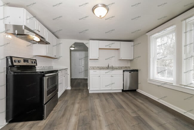 Building Photo - 13508 Silver Ln