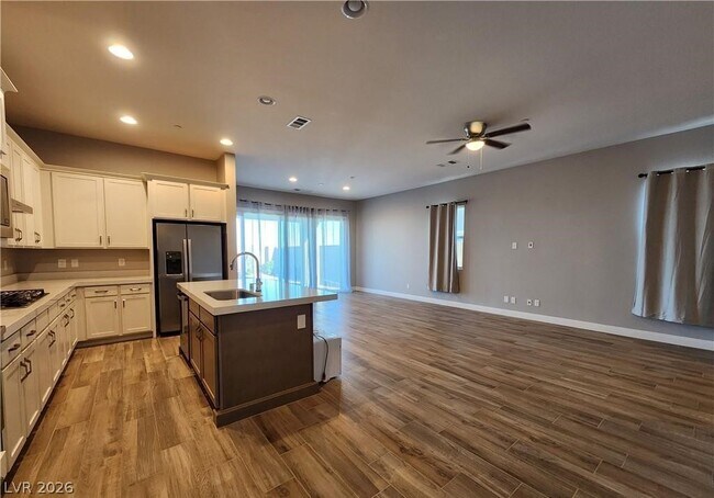 Building Photo - 130 Nine Mile Creek Dr