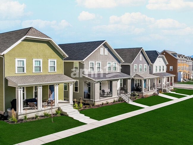 Building Photo - 11092 S Blue Byu Dr