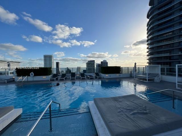 Building Photo - 1010 Brickell Ave