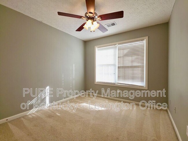 Building Photo - 2909 Mahala Ln