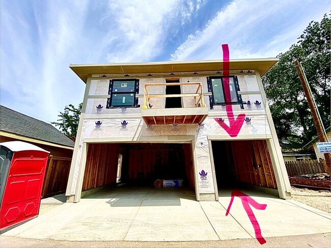 Building Photo - 13THTOWNHOME